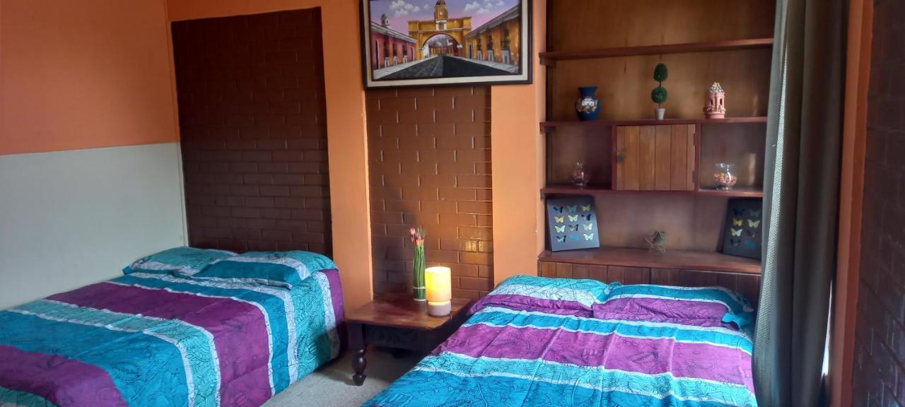 Hostal Los Volcanes Guatemala City Exteriör bild